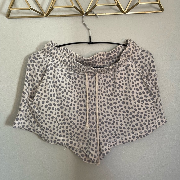 Leopard Set - Picture 2 of 2